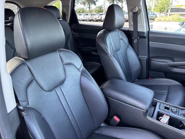used 2024 Kia Sorento car, priced at $22,998