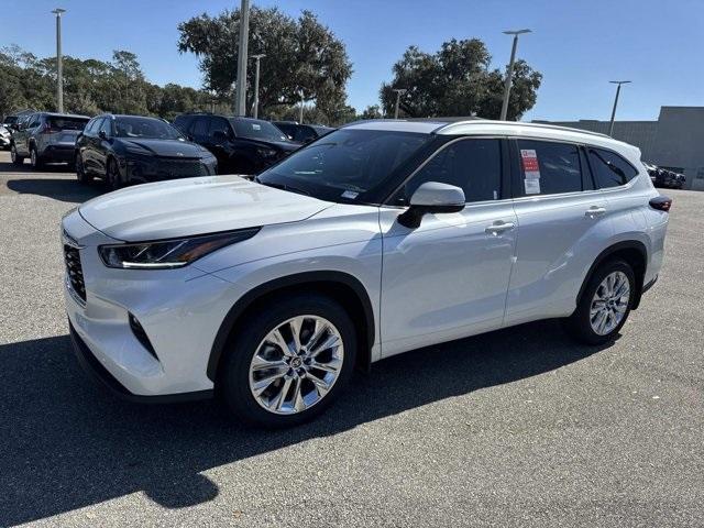 new 2026 Toyota Highlander car, priced at $53,355