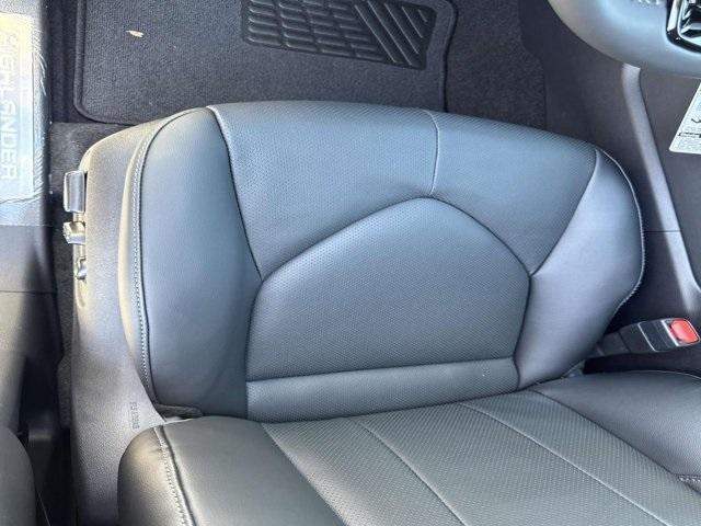 new 2026 Toyota Highlander car, priced at $53,355