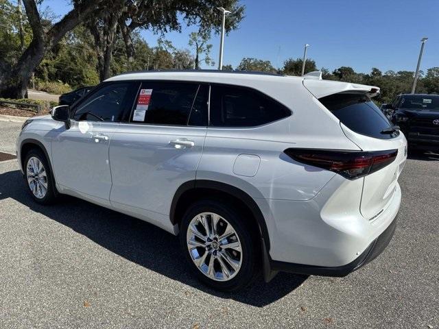 new 2026 Toyota Highlander car, priced at $53,355