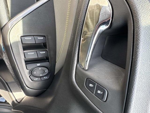 used 2025 Chevrolet Trax car, priced at $21,998