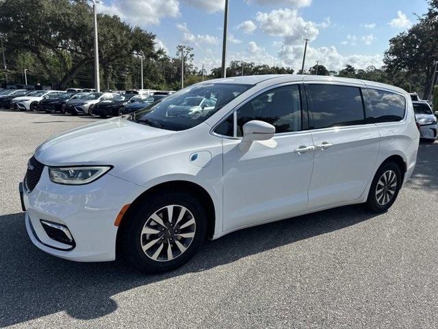 used 2022 Chrysler Pacifica Hybrid car, priced at $19,800