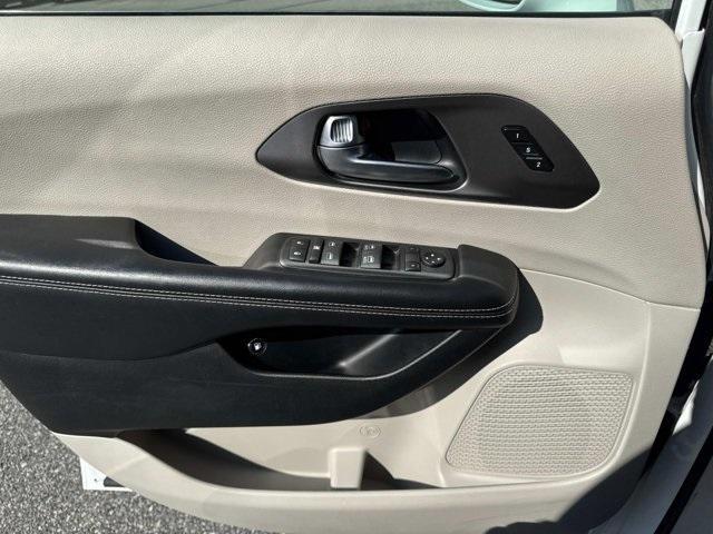 used 2022 Chrysler Pacifica Hybrid car, priced at $19,800