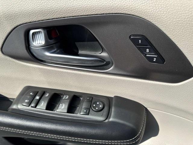 used 2022 Chrysler Pacifica Hybrid car, priced at $19,800