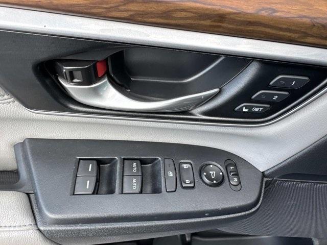 used 2018 Honda CR-V car, priced at $13,000