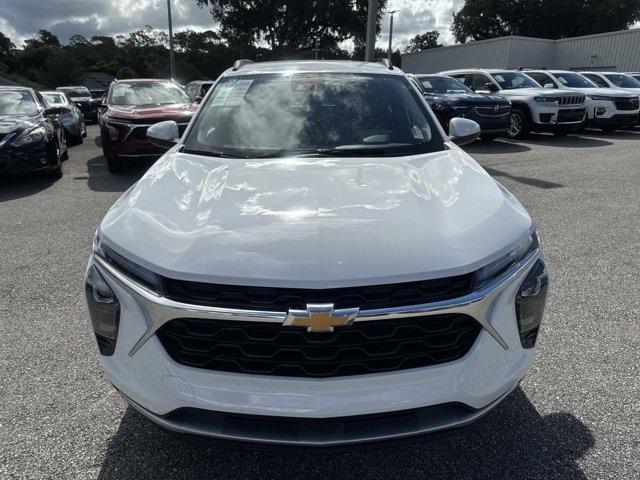 used 2025 Chevrolet Trax car, priced at $18,000