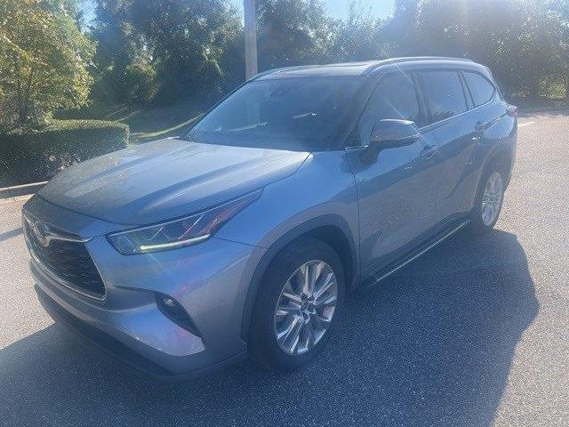 used 2021 Toyota Highlander car, priced at $27,880