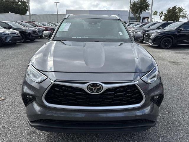 used 2024 Toyota Highlander car, priced at $28,000