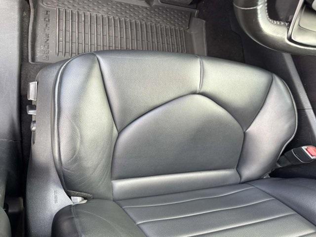 used 2024 Toyota Highlander car, priced at $28,000