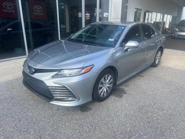 used 2022 Toyota Camry Hybrid car, priced at $17,998