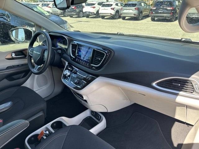 used 2017 Chrysler Pacifica car, priced at $10,488