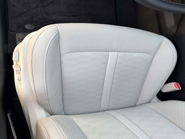 used 2026 Kia Sorento car, priced at $30,998