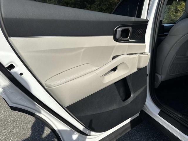 used 2026 Kia Sorento car, priced at $30,998