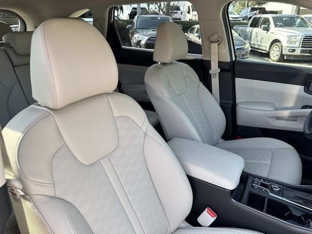 used 2026 Kia Sorento car, priced at $30,998