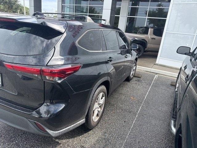 used 2021 Toyota Highlander car, priced at $21,880