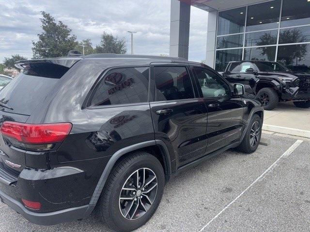 used 2017 Jeep Grand Cherokee car, priced at $9,999
