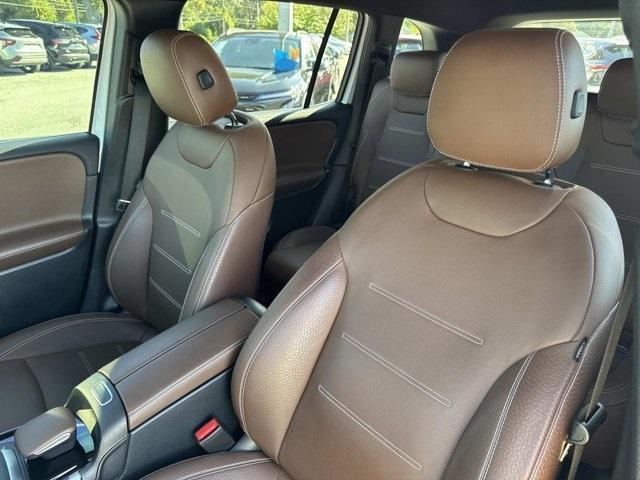 used 2022 Mercedes-Benz GLB 250 car, priced at $25,000