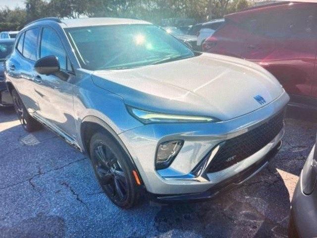 used 2024 Buick Envision car, priced at $26,998