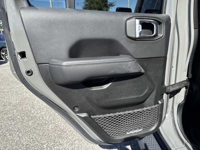 used 2022 Jeep Gladiator car, priced at $26,998