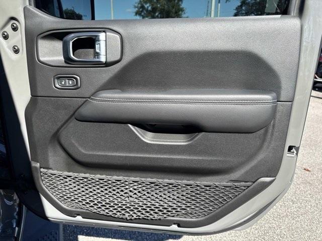 used 2022 Jeep Gladiator car, priced at $26,998