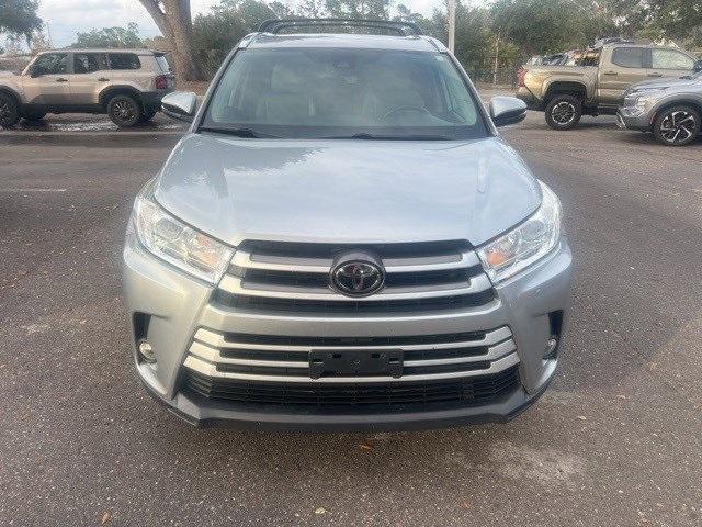 used 2019 Toyota Highlander car, priced at $22,880