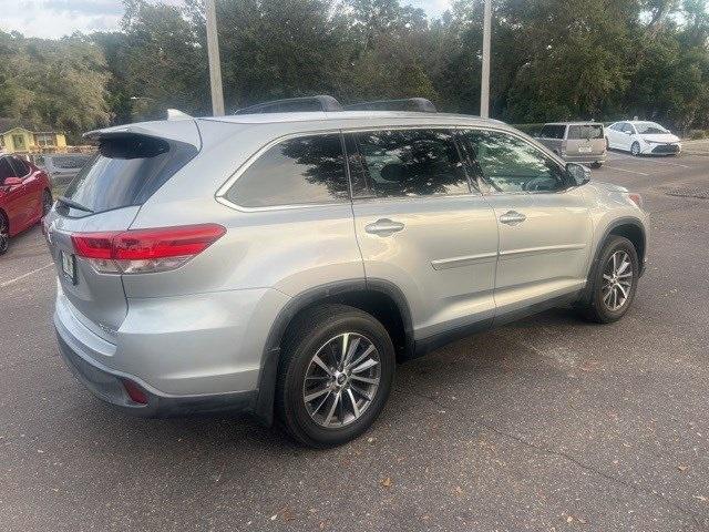 used 2019 Toyota Highlander car, priced at $22,880