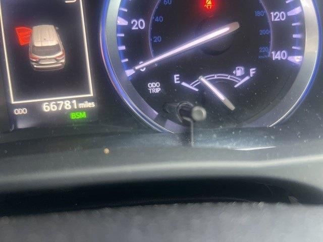 used 2019 Toyota Highlander car, priced at $22,880