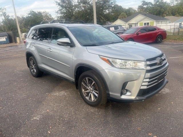 used 2019 Toyota Highlander car, priced at $22,880