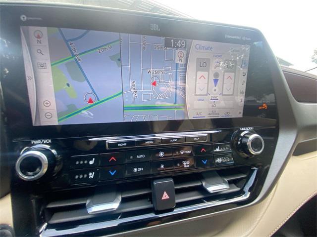used 2022 Toyota Highlander car, priced at $36,700