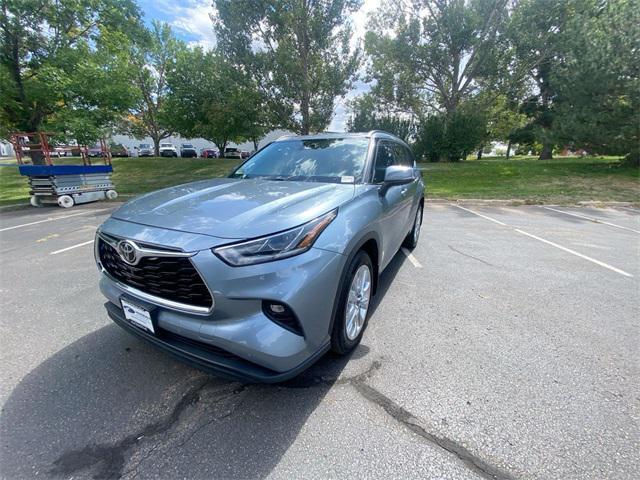 used 2022 Toyota Highlander car, priced at $36,700