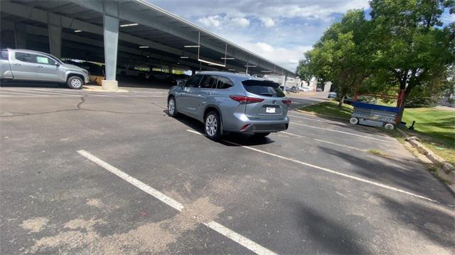 used 2022 Toyota Highlander car, priced at $36,700