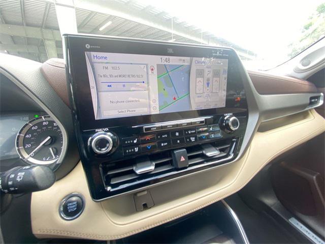 used 2022 Toyota Highlander car, priced at $36,700