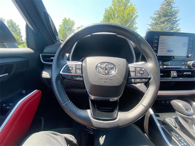 used 2021 Toyota Highlander car, priced at $35,022