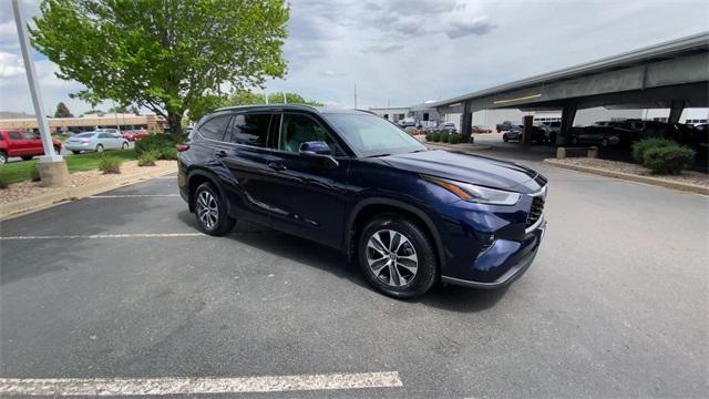 used 2021 Toyota Highlander car, priced at $35,995