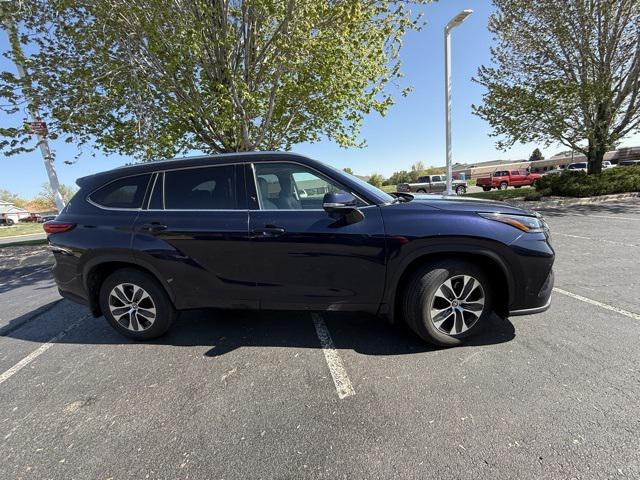 used 2021 Toyota Highlander car, priced at $36,500