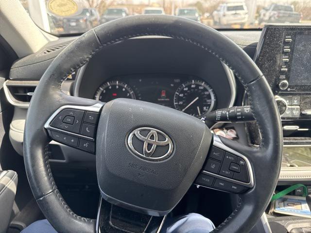 used 2021 Toyota Highlander car, priced at $36,500