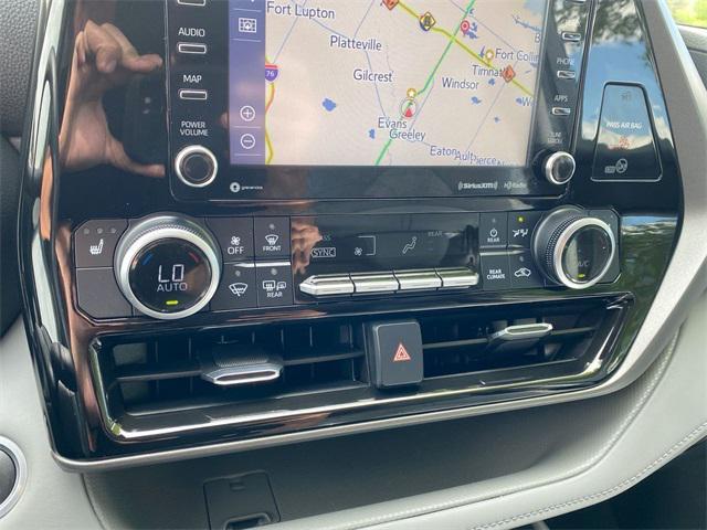 used 2021 Toyota Highlander car, priced at $35,995