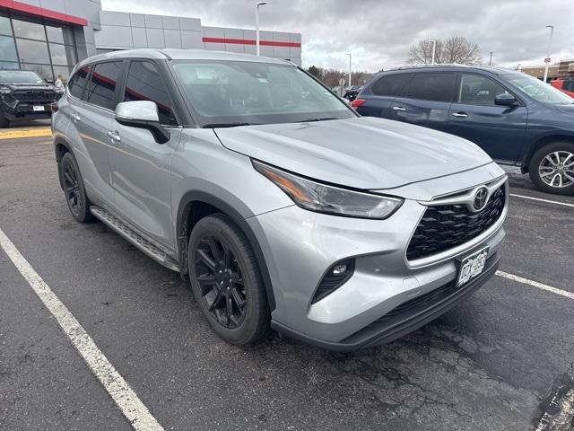 used 2024 Toyota Highlander car, priced at $36,291