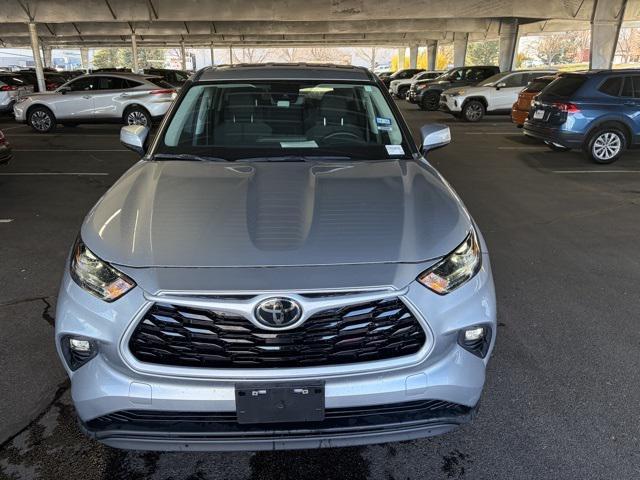 used 2024 Toyota Highlander car, priced at $36,291