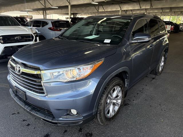 used 2015 Toyota Highlander car, priced at $19,201