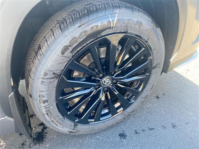 new 2026 Toyota Highlander car, priced at $51,338