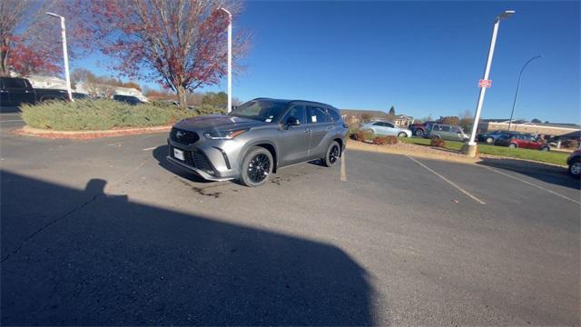 new 2026 Toyota Highlander car, priced at $51,338