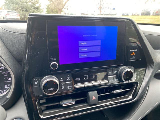 used 2023 Toyota Highlander car, priced at $35,601