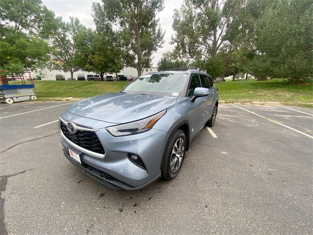 used 2022 Toyota Highlander car, priced at $38,950