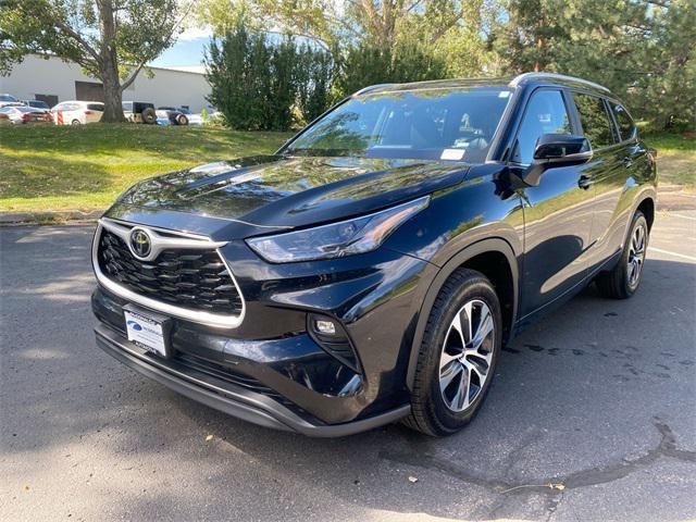 used 2023 Toyota Highlander car, priced at $34,201