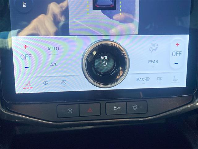 used 2024 Ford Expedition car, priced at $55,001