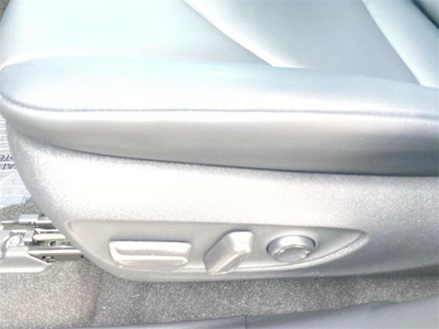 used 2024 Toyota Highlander car, priced at $45,395