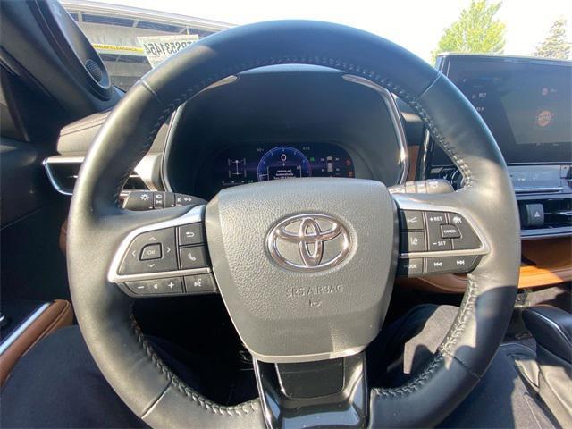 used 2024 Toyota Highlander car, priced at $47,595