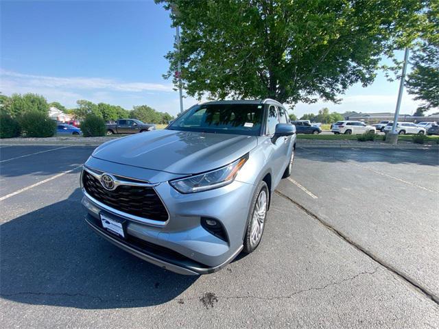 used 2024 Toyota Highlander car, priced at $47,595