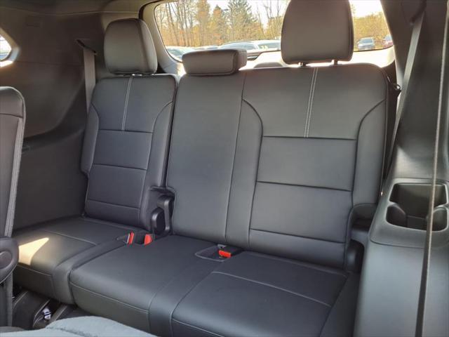 used 2025 GMC Acadia car, priced at $48,157